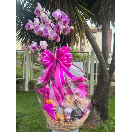 Cesta de Café da Manhã com Orquídea